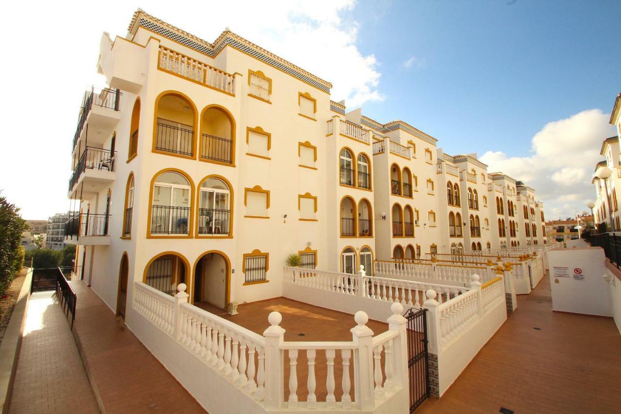 Апартаменти Casa Maria Оріуела Екстер'єр фото